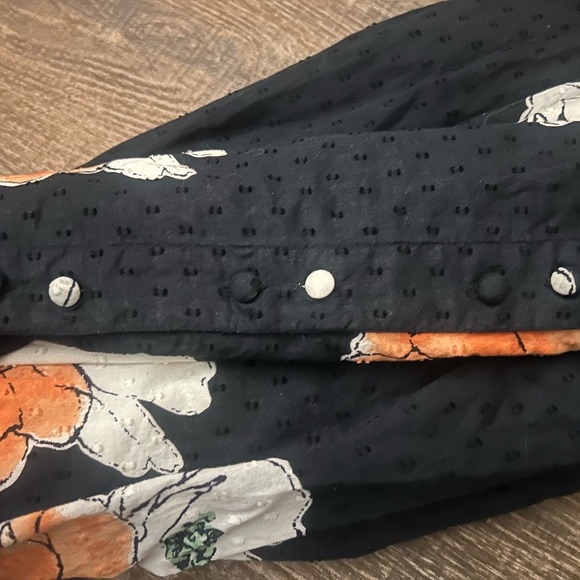 Noa Noa size S Cotton skirt EUC front button and floral! Super cute - Picture 3 of 9